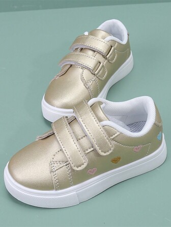 1 Pair Golden Color Heart Embroidered Hook And Loop Strap Soft Bottom Non-Slip Sneakers For Little Girls