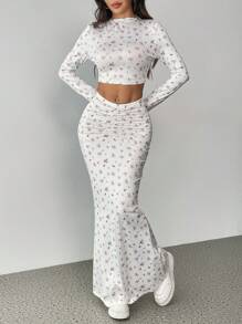 Flirla 2pcs Women's Round Neck Long Sleeve Allover Print Top And Skirt Casual Set