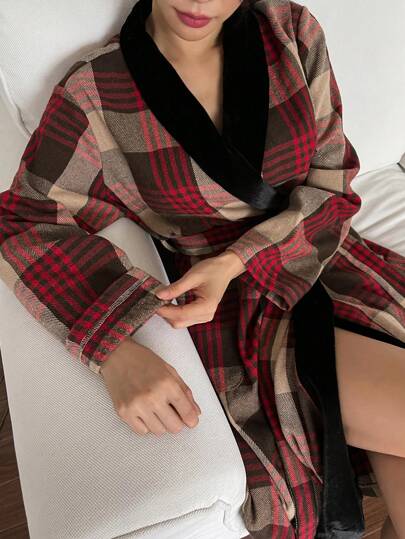 DAZY 格子拼布天鹅绒面料宽松长袖浴袍秋冬睡衣