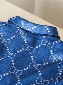 SHEIN Jachetă de blugi cu imprimeu albastru pentru fete, cu un model imprimat unic pentru un aspect la modă, potrivire largi, potrivită pentru stratificare, perfectă pentru stilul casual, toamna/iarna