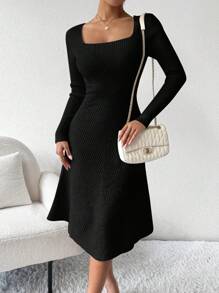 Chiquease Váy len dài tay cổ vuông màu đen trơn có gân - màu đen - Xem 4