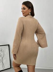 SHEIN Privé Elegant Großgrößen Büro-/Ausgeh-Cardigan mit Kerbekragen, reißverschluss, figurbetonter Passform, kurze lange Ärmel mit Glockenmanschetten, Schlitz, Velours Mini-Kleid für Sexy Dates - Khaki - Übersicht 3