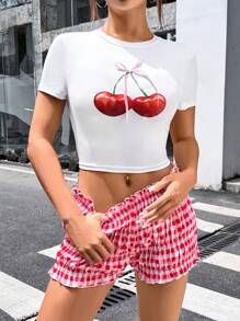 INAWLY 2 sztuki damskiej koszulki z krótkim rękawem i okrągłym dekoltem z nadrukiem wiśniowym oraz szorty w kratę, swobodny strój na lato