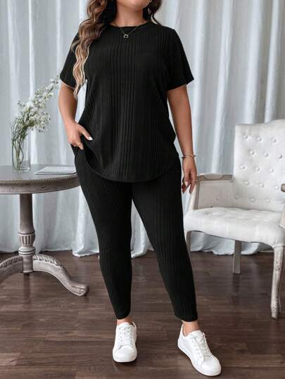 SHEIN LUNE Set de 2 piezas de top de manga corta acanalado y pantalones casuales de talla grande