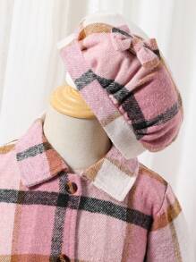 SHEIN Váy kẻ caro cho bé gái kèm mũ nồi, thiết kế vải kẻ caro len mềm mại và ấm áp, phù hợp cho mùa thu/đông. Với thiết kế thắt lưng giúp tôn lên phong cách tổng thể, giúp bé gái ấm áp và thời trang. Họa tiết kẻ caro cổ điển mang phong cách Anh, phù hợp để mặc hàng ngày, đi chơi hoặc tụ họp gia đình. Bảng màu nhẹ nhàng, phù hợp cho bé gái từ 4-7 tuổi, một món đồ không thể thiếu vừa ấm áp vừa thời trang. Mùa thu/đông - Nhiều màu - Xem 6