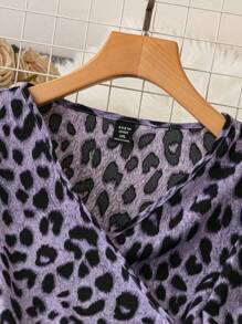 SHEIN LUNE 2 pièces Ensemble casual pour femmes grandes tailles, Top à manches longues avec imprimé léopard et minijupe, automne