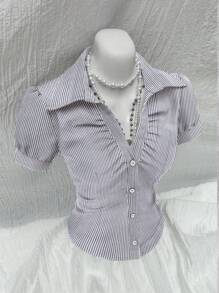 Sweetra Áo sơ mi nữ tay ngắn ôm vừa vặn cổ chữ V khoét sâu phía trước, thời trang công sở - Màu Xám nhạt - Xem 5