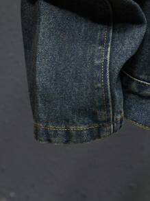 Manfinity Homme معطف جينز كاجوال للرجال قياس كبير بأسلوب عتيق مبهم، لون أزرق داكن، للخروج واستعمال يومي - أزرق داكن - مشاهدة 3