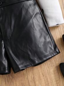 SHEIN 2pcs Young Girl Heart Pattern Knit Gigot Sleeve Top And Woven Solid PU Leather Shorts Set - Black and White - View 8