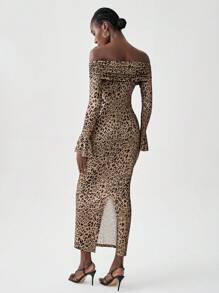 Chiquease Damen Leoparden-Muster Kleid mit Off-Shoulder Ausschnitt und Rückenausschnitt, Langarm (inkonsistente Muster)