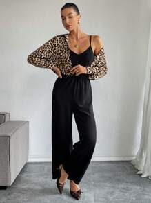 SHEIN Essnce Conjuntos de mujer Ropa de mujer Conjuntos de otoño para mujeres 2 piezas Blusa con botones y estampado de leopardo y conjunto de mono de tirantes de color liso Mono de camisola liso y conjunto de camisa con estampado de leopardo