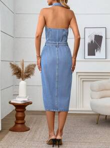 SHEIN LUNE Vestido de verano casual de mujer de mezclilla con escote de halter abotonado y espalda descubierta - Azul - Ver 2