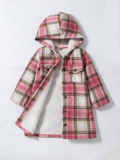 SHEIN Young Girls Thermal Lined Plaid Hooded Long Sleeve Long Jacket, A Must-Have Item For Girls In The Autumn And Winter Seasons That Combines Warmth, Fashion And Fun. The Thermal Lined Can Withstand The Cold Weather Of Autumn And Winter, And The Soft And Delicate Fleece Can Effectively Lock In The Temperature, Providing Girls With Lasting Warmth. At The Same Time, The Thermal Lined Feels Comfortable And Will Not Irritate The Delicate Skin Of The Girls. The Design Of This Jacket Fully Considers The Wearing Needs And Aesthetic Preferences Of Girls, Aiming To Bring Them A Warm And Fun Wearing Experience. As A Daily Wear For Girls In Autumn And Winter, This Jacket Is Both Warm And Fashionable, Very Suitable For Outdoor Play Or Going To School.