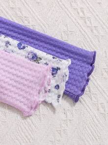 SHEIN 女婴圆领荷叶边下摆长袖上衣 - 彩色 - 查看 3