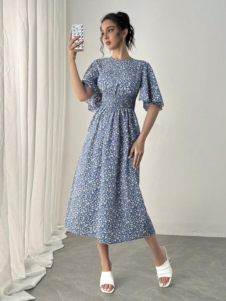 Breezaya 蓝色浪漫度假连衣裙，V 领荷叶边短袖碎花束腰休闲中长连衣裙长款女装 - 藍色 - 查看 1