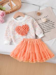 SHEIN Conjunto de suéter com estampa de coração e saia em camadas de malha para bebê menina