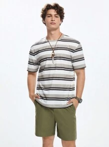 Manfinity VCAY 2 件男士休闲条纹印花短袖 T 恤和松紧腰短裤套装