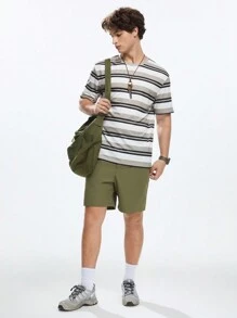 Manfinity VCAY 2 件男士休闲条纹印花短袖 T 恤和松紧腰短裤套装