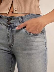 Forever 21 女式前扣多口袋简约喇叭牛仔裤，休闲日常穿着 - 藍色 - 查看 7