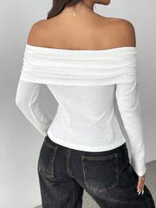 Flirla Weißes Off-Shoulder T-Shirt mit Knopf Dekor und Schlitz vorne, Langarm - Weiss - Übersicht 2