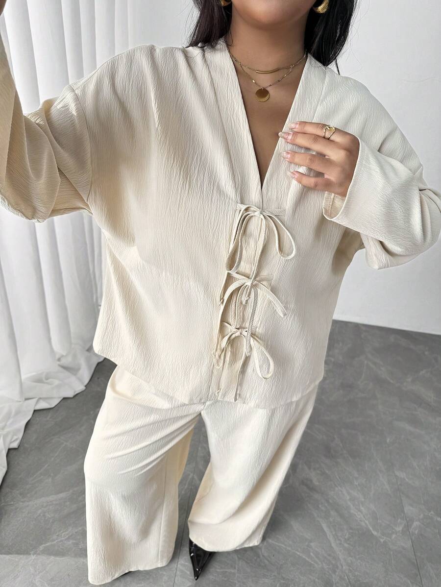 Firerie Bộ 2 món đồ thời trang công sở thanh lịch cỡ lớn sang trọng tinh tế cao cấp tiệc trà chiều gợi cảm hẹn hò hòa nhạc tiệc dành cho phụ nữ đơn giản giản dị kỳ nghỉ thời trang áo sơ mi rộng buộc nơ phía trước và quần ống rộng cạp cao co giãn - Màu be - Xem 1