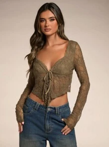 SHEIN BAE Blusa con tirantes finos, escote de encaje con volantes y bajo asimétrico, en color gris verdoso sólido, ideal para citas, fiestas de cócteles, regreso a clases, conciertos, fiestas de música electrónica, salidas de moda, ropa sexy de mujer, ropa hippie, blusas de mujer de manga larga con encaje - Verde - Ver 5