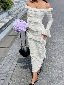 Chiquease 露肩长袖收腰优雅迷人连衣裙