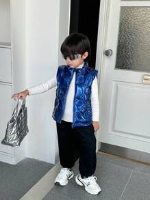 Kleine Jungen blauer Kragen mit lächelndem Gesicht, geprägtem Reißverschluss, kurze Weste, gepolsterter Mantel, geeignet für tägliche Lässig und Sportanlässe, Winter