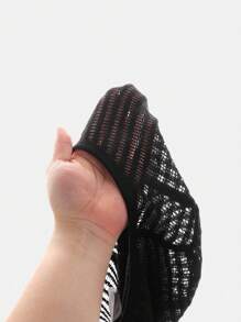 SHEIN Leap Crew 3pcs/Set Tween Girl Solid Color Crochet Pattern Tank Top & Hollow Out T-Shirt And Casual Pants - Army Green - View 3