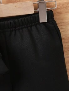 SHEIN 2 件套年轻男孩休闲标语印花连帽衫和裤子套装，春秋季 - 黑色 - 查看 3