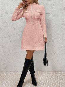 SHEIN Clasi Vestido de suéter corto de pelusa blanca con cuello alto, cierre delantero, bolsillo delantero, diseño ajustado para mujer, adecuado para otoño e invierno, elegante y de moda para usar en la calle