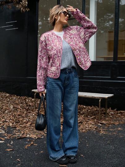 Aveloria Modichic Manteau matelassé à fleurs imprimées au hasard, décontracté et polyvalent, coupe ample à manches longues. Vêtement d'hiver avec doublure matelassée. Tenue rétro occidentale pour les fêtes