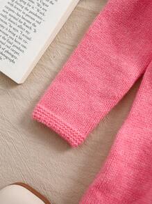 SHEIN 女婴毛衣裙，新品上市。精致设计，独特针织工艺，柔和的玫瑰粉色调，展现独特的个性化外观。百搭造型，适合春冬四季穿着。可爱的粉色刺绣花卉图案，轻盈舒适。优雅大方的廓形，适合休闲、派对、旅行等各种场合。 - 乾枯玫瑰色 - 查看 4