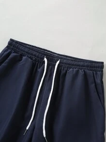 Manfinity Homme Set de 2 piezas de camisa de manga corta a rayas de color contrastante y pantalones cortos para hombres - Azul Marino - Ver 6