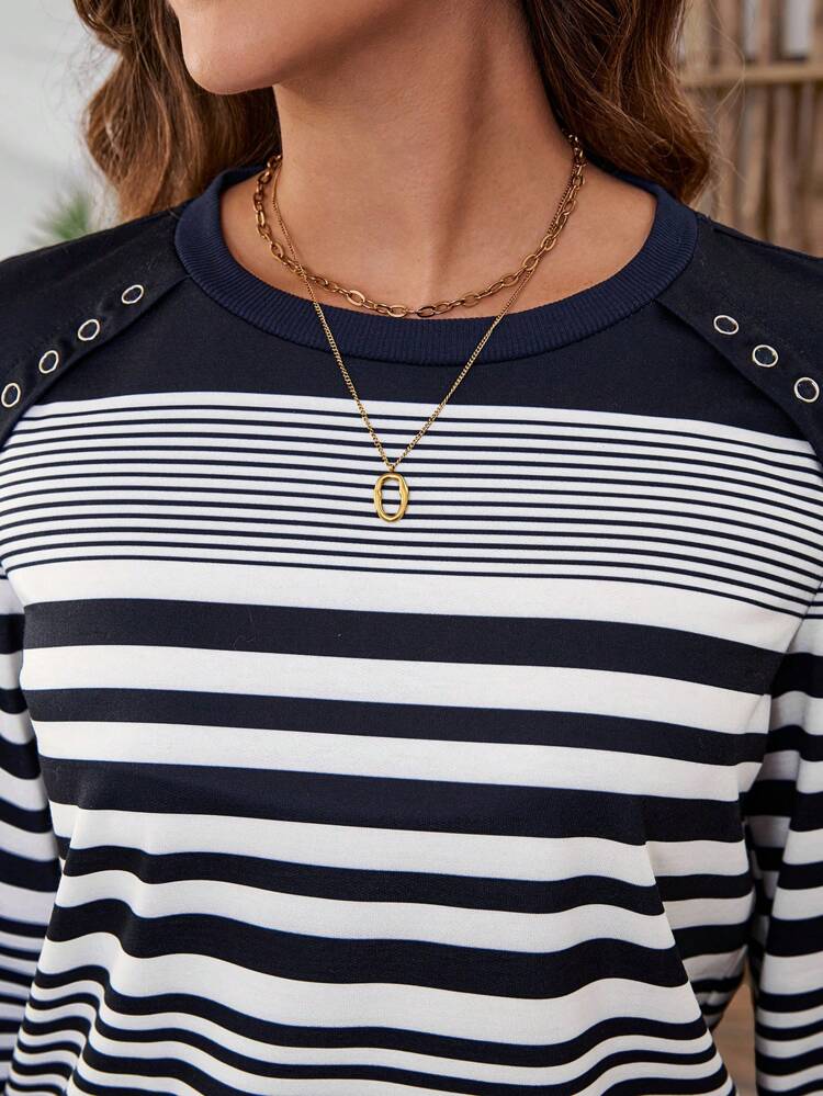 Women Casual Striped Metal Detail Loose Sweatshirt For Daily Wear, Autumn
