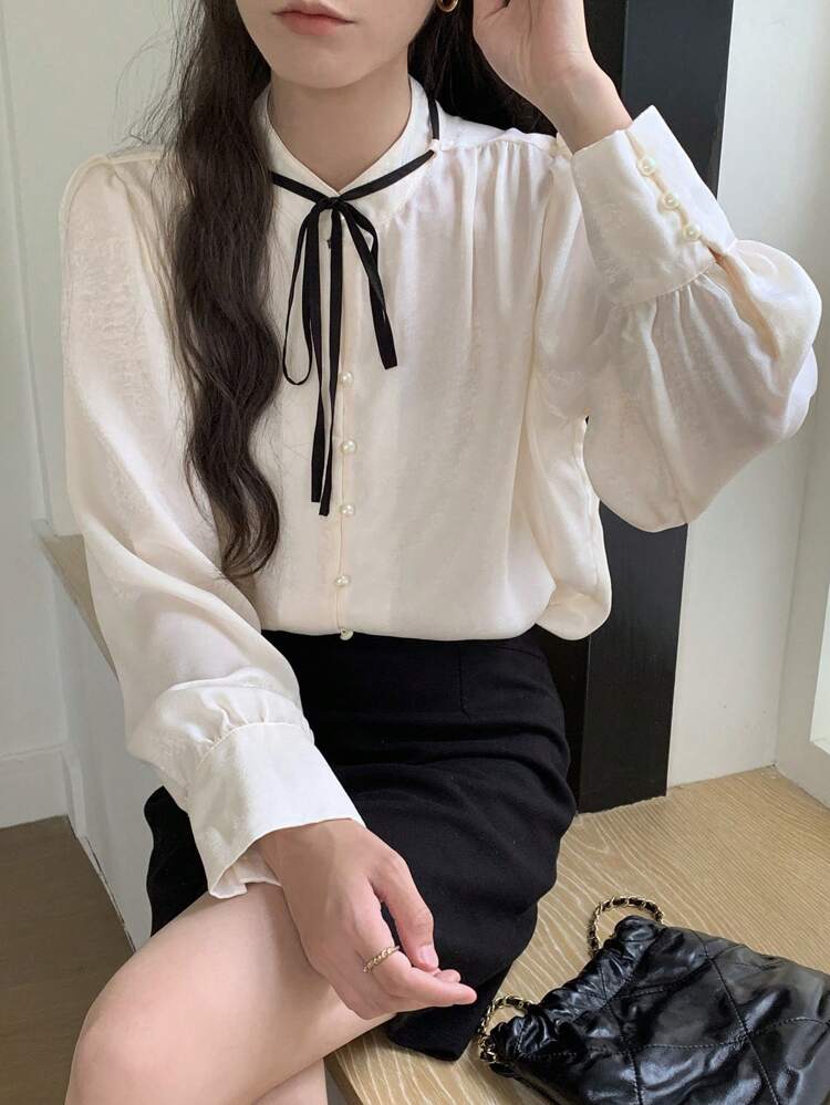 Blusa de mujer con mangas abullonadas y cuello de contraste, ropa de otoño con manga larga