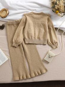 SHEIN Vintaside Kids 2 件套年轻女孩秋冬针织毛衣套头衫和弹力喇叭裤，花卉荷叶边白色百搭返校时尚休闲巴洛克风格标志性服装，适合居家、旅行、聚会、购物 - 卡其色 - 查看 2