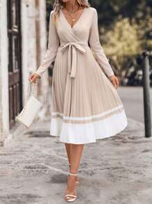 SHEIN Clasi Women's Elegant Fitted Knit V-Neck Contrast Color Pleated Hem Dress Maxi Women Outfit - Apricot - View 1