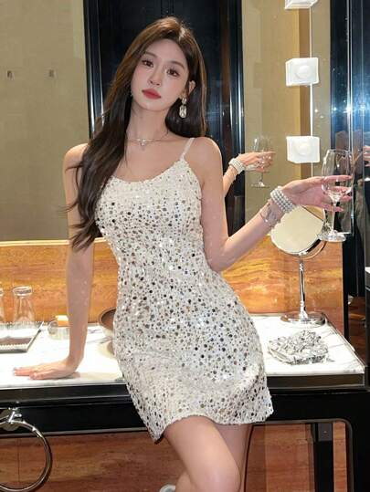 Women's Glamorous Sequin Slip Dress, Fitted & Fashionable, Birthday ,New  Year Eve Prom Dress Party Women,Mini Dress Homecoming Dresses Luxury  Elegant Women Dresses Carnival Sparkly DressDAZY