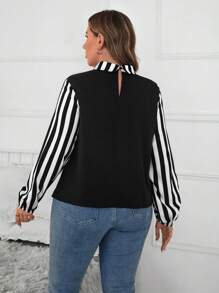 SHEIN Clasi Blusa casual minimalista de manga larga con parches lisos en tallas grandes - Negro - Ver 2