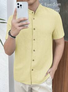 Manfinity BRENVOR 男士休闲纯色立领短袖衬衫 - 黃色 - 查看 3