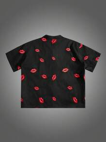 Manfinity VCAY Camisa de manga corta con bordado de labios rojos tejida para hombres de talla grande