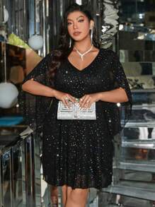 Vestido elegante de talla grande con mangas de capa de malla con lentejuelas