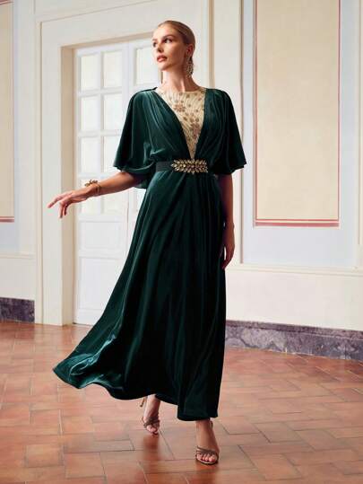 ZEYLAH VESTIDO LARGO CON PANEL DE MALLA CON LENTEJUELAS DE CONTRASTE, MANGA ABULLONADA DE VELLUDILLO