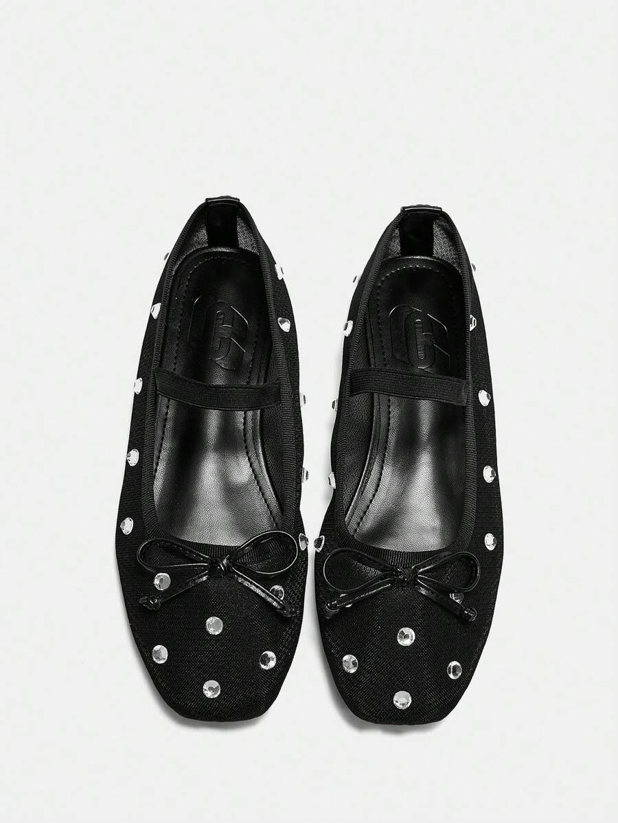 CUCCOO CURVES Women's Bow Contrast Color Flats New Year Holiday Valentines - Black - View 1