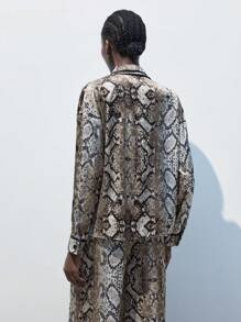 SHEIN Maija Blusa moderna urbana elegante para resort, fiesta, vacaciones, otoño e invierno, con parche de estampado floral de serpiente para mujer