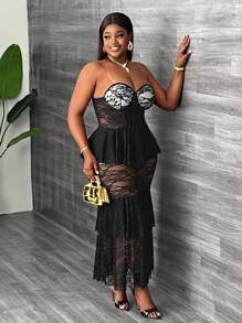 Slaydiva Vestido elegante, de fiesta, de evento, de noche y de cita, ajustado y sólido negro, sin tirantes, con cintura cincelada, con remiendos de volantes y encaje transparente para mujeres de talla grande, primavera-verano