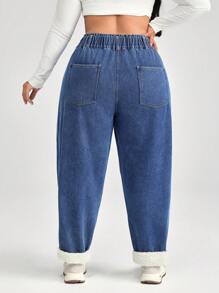 SHEIN CURVE+ 蓝色大码牛仔裤休闲宽松加大羊毛锥形裤内衬增加保暖性 - 中等水洗藍 - 查看 2