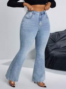 SHEIN SXY Plus Size Women Pocketed Flare Casual Versatile Jeans