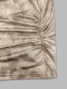 Chiquease 复古美式蝴蝶刺绣V领褶皱背心，扎染修身夏季短款T恤，印花T恤，女式上衣 - 卡其色 - 查看 5